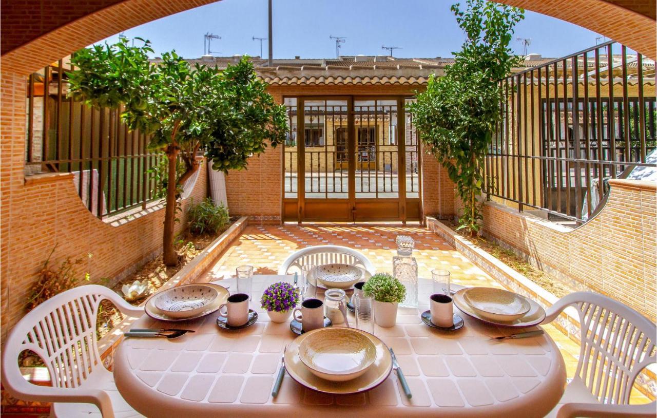 Stunning Home In Los Alcazares With Kitchen Exterior foto